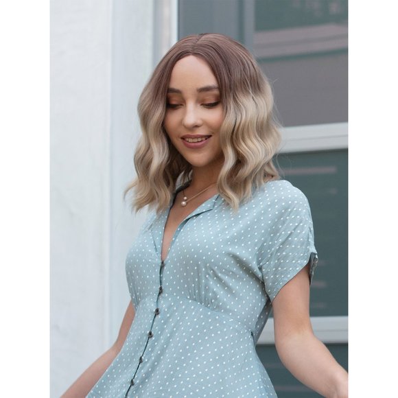 Ash Blonde Ombre Wavy Bob Small Lace Wig | Zoey - Picture 2 of 14
